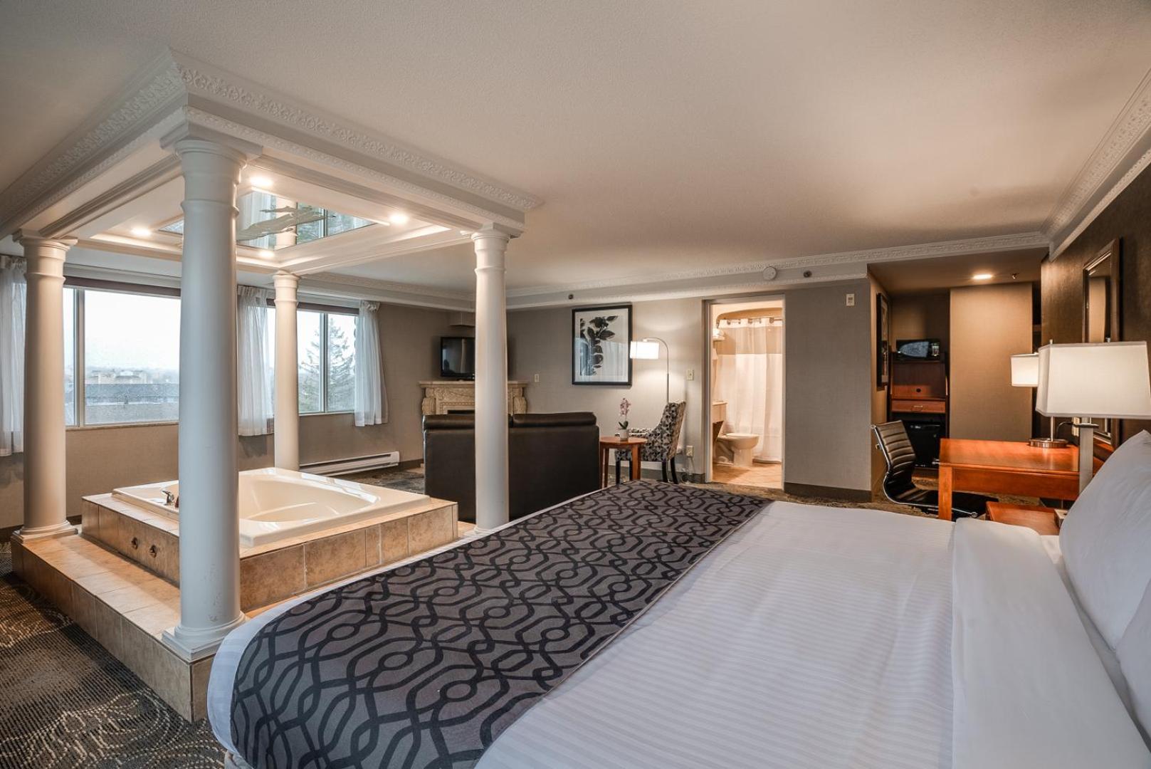 Monte Carlo Inn Barrie - Newly Renovated Buitenkant foto