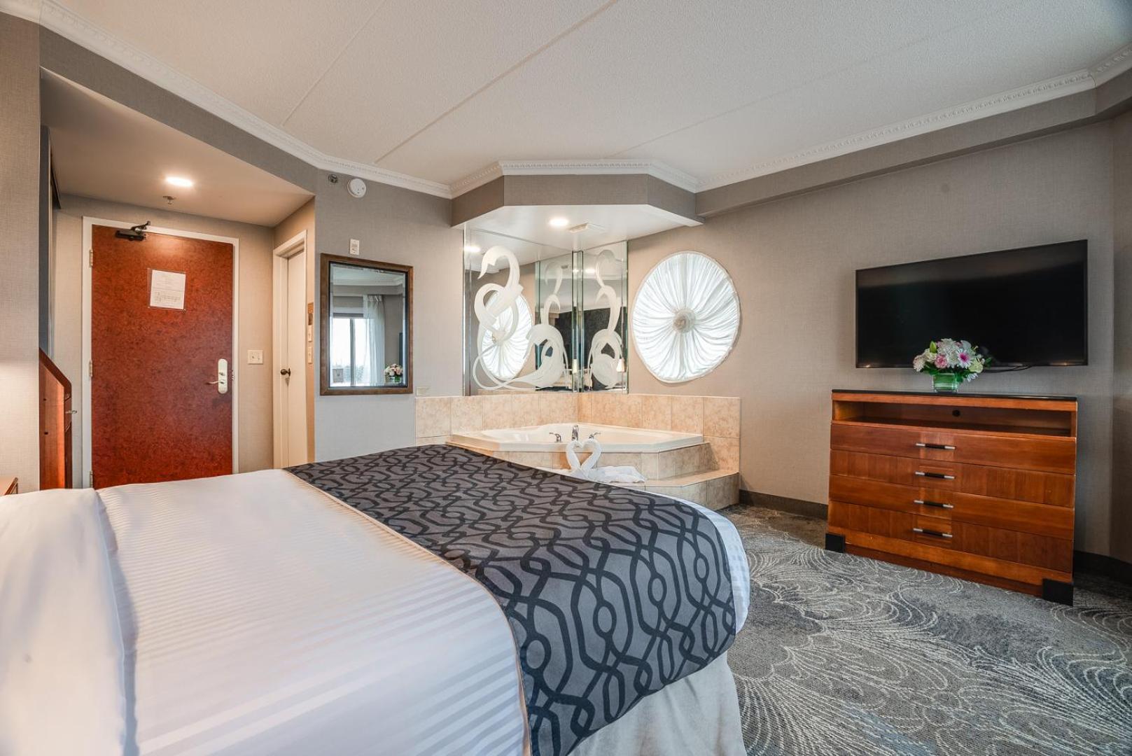 Monte Carlo Inn Barrie - Newly Renovated Buitenkant foto