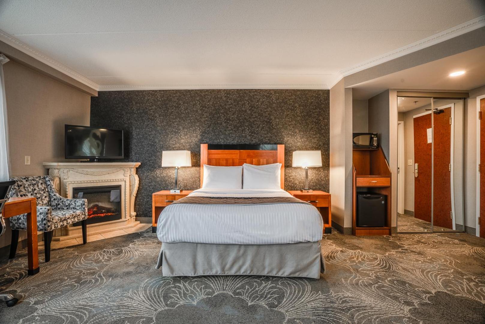 Monte Carlo Inn Barrie - Newly Renovated Buitenkant foto