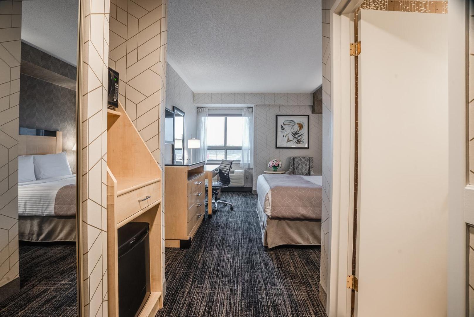 Monte Carlo Inn Barrie - Newly Renovated Buitenkant foto