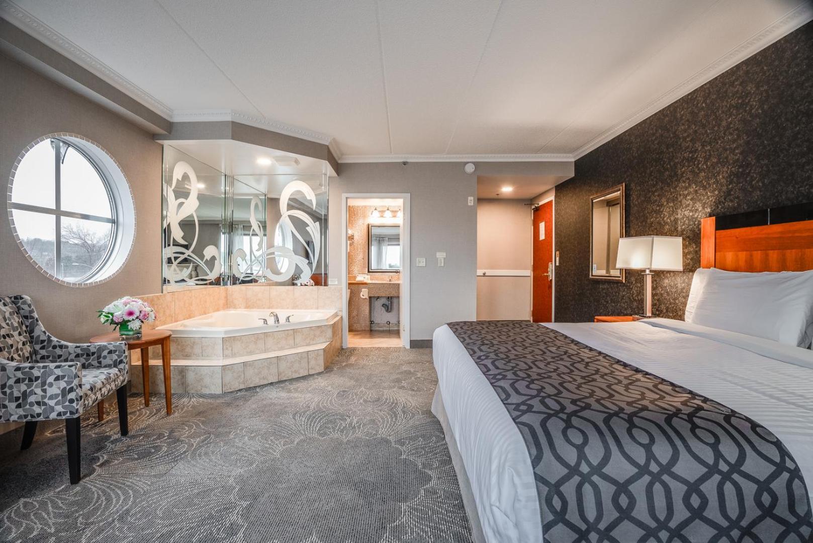 Monte Carlo Inn Barrie - Newly Renovated Buitenkant foto