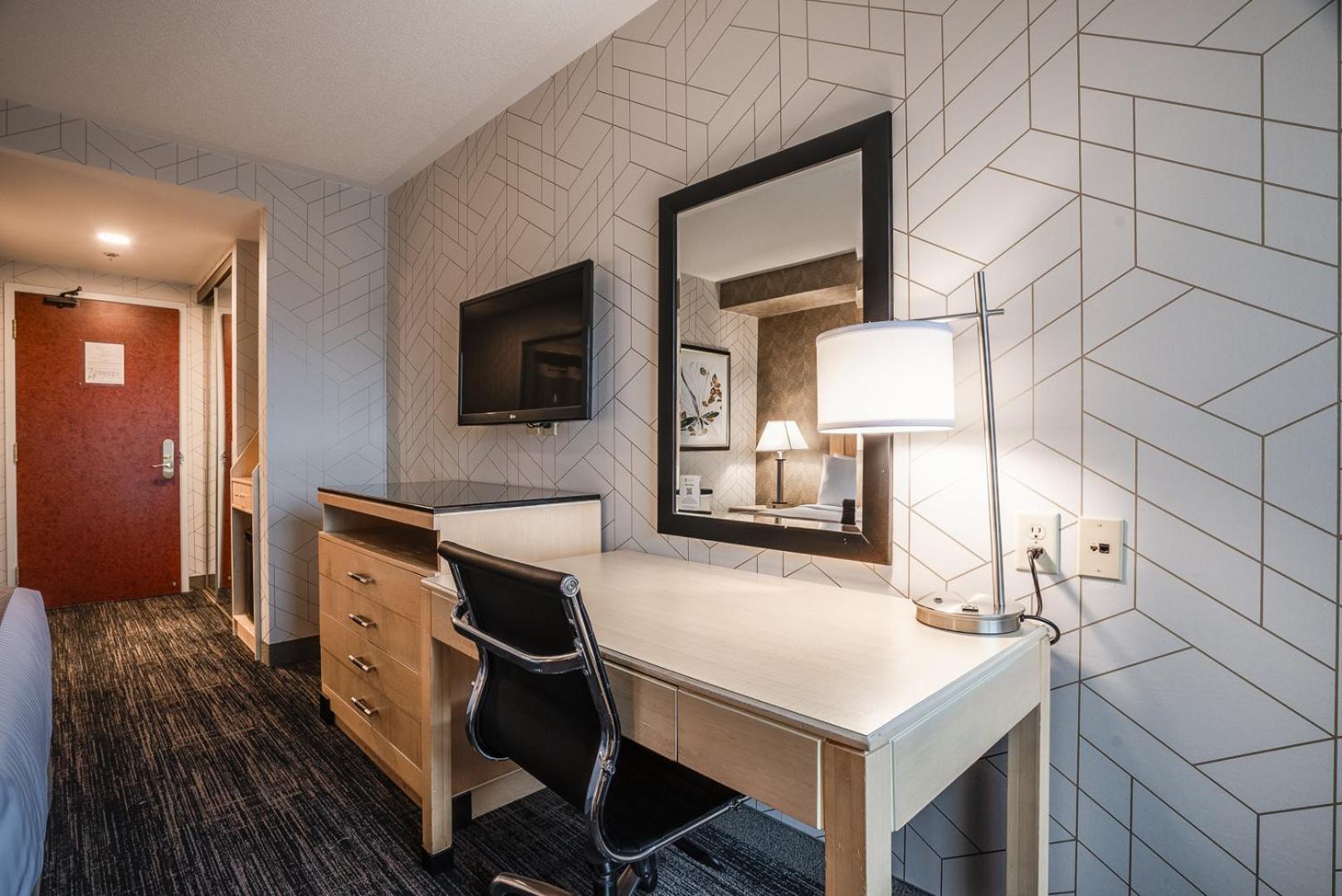 Monte Carlo Inn Barrie - Newly Renovated Buitenkant foto