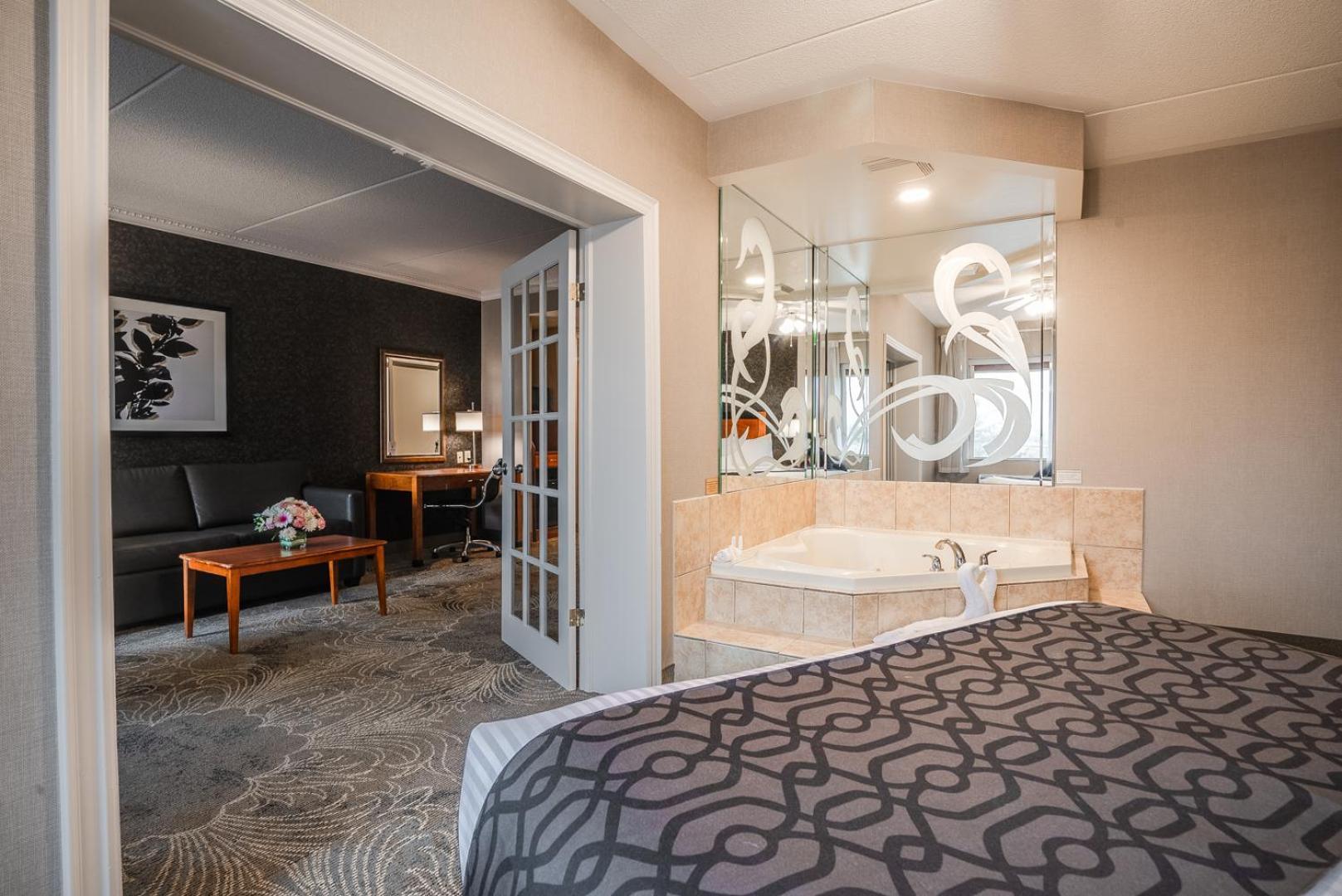 Monte Carlo Inn Barrie - Newly Renovated Buitenkant foto