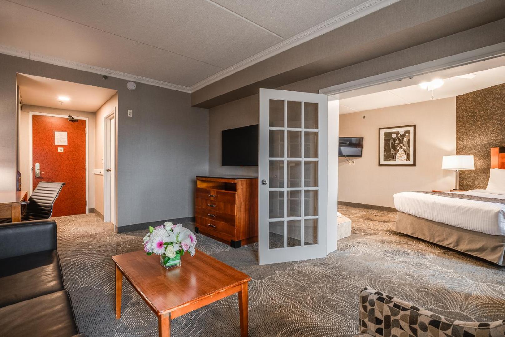 Monte Carlo Inn Barrie - Newly Renovated Buitenkant foto
