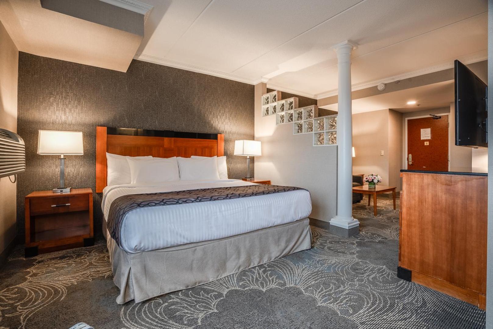Monte Carlo Inn Barrie - Newly Renovated Buitenkant foto