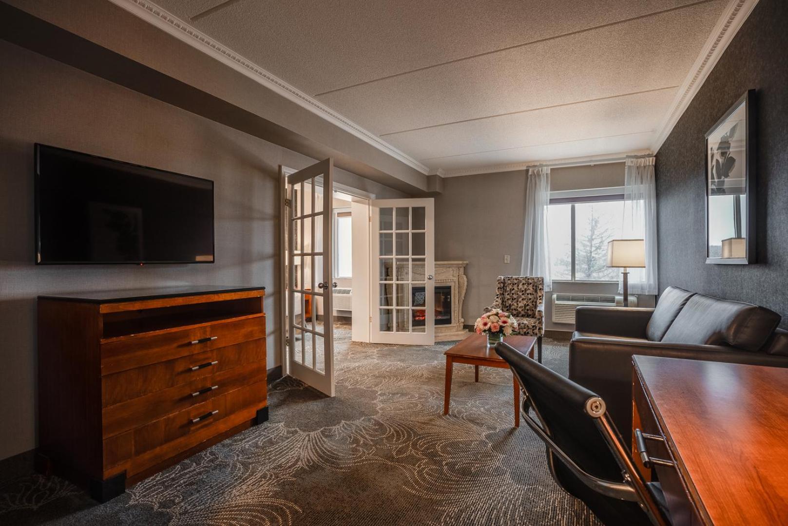 Monte Carlo Inn Barrie - Newly Renovated Buitenkant foto